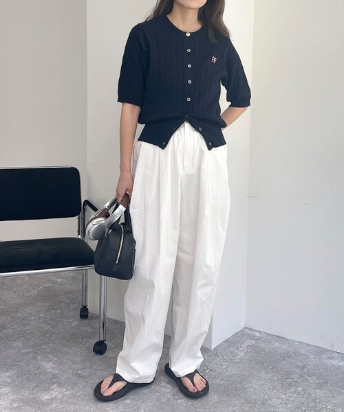 fredy emue（フレディエミュ）の「エアータンブラーギャザーボリュームパンツ（その他パンツ・レディース・オフホワイト/ブラック/ライトグリーン・38/36）」の4枚目の写真