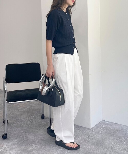 fredy emue（フレディエミュ）の「エアータンブラーギャザーボリュームパンツ（その他パンツ・レディース・オフホワイト/ブラック/ライトグリーン・38/36）」の6枚目の写真