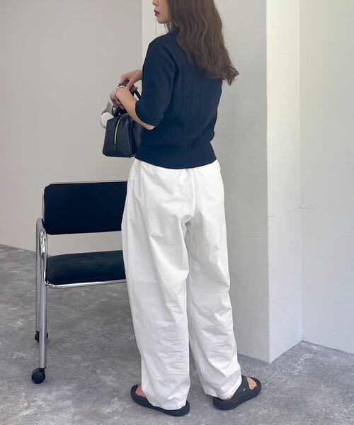 fredy emue（フレディエミュ）の「エアータンブラーギャザーボリュームパンツ（その他パンツ・レディース・オフホワイト/ブラック/ライトグリーン・38/36）」の7枚目の写真