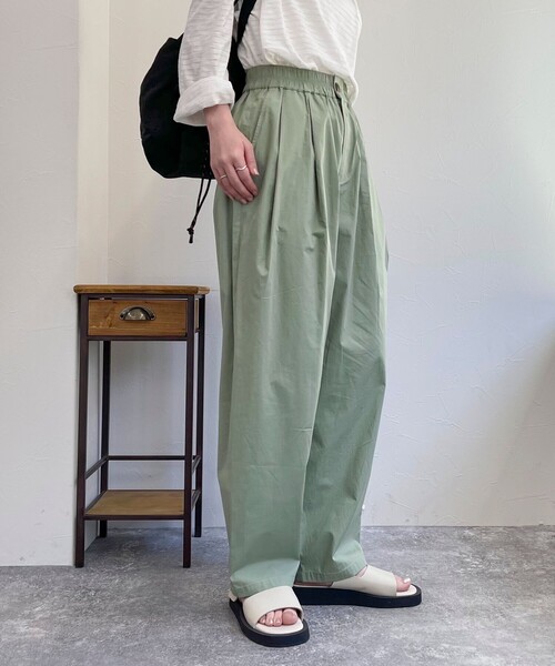 fredy emue（フレディエミュ）の「エアータンブラーギャザーボリュームパンツ（その他パンツ・レディース・オフホワイト/ブラック/ライトグリーン・38/36）」の18枚目の写真