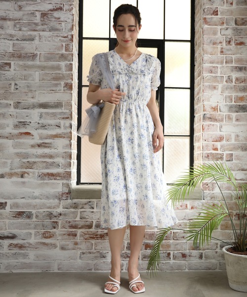 aimoha(アイモハ)の「レトロ風小花柄ワンピース(ワンピース・レディース・ベージュ/パープル・SMALL/MEDIUM/LARGE)」の14枚目の写真
