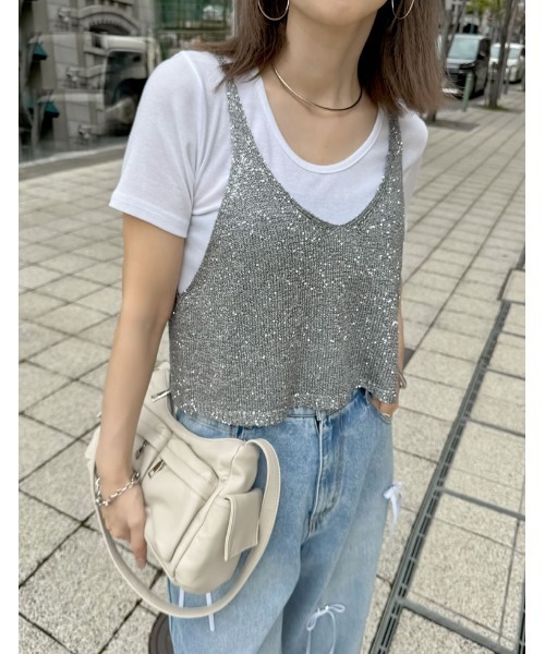 Re:EDIT（リエディ）の「[販売枚数8千枚突破！]スパンコールニットキャミソールビスチェ（キャミソール・レディース・ベージュ/ホワイト/ブラック/グレー/ブラック×シルバー・MEDIUM/LARGE）」の10枚目の写真