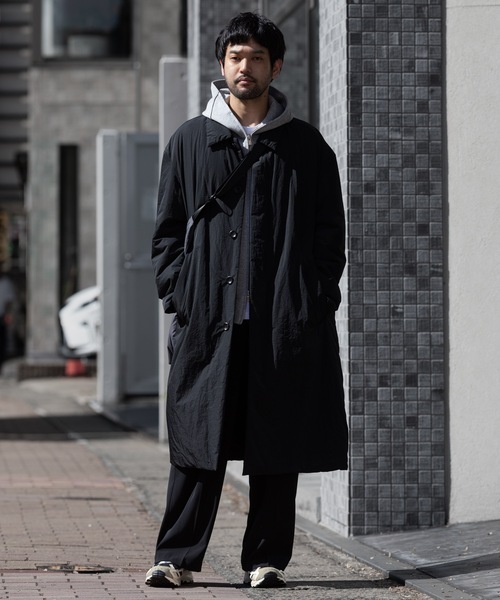 ATTACHMENT(アタッチメント)の「ナイロンタフタ パディングバルカラーコート / NY TAFFETA PADDING BALLCOLLAR COAT(ステンカラーコート・メンズ・ブラック・3/2/1)」の21枚目の写真