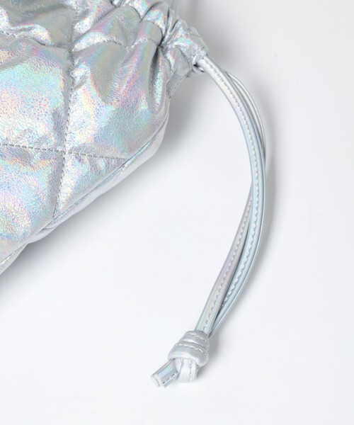 ALAND（エーランド）の「ALAND／メタリックキルトミニBAG（ショルダーバッグ・レディース・ピンク系その他/シルバー系その他・ONE SIZE）」の3枚目の写真