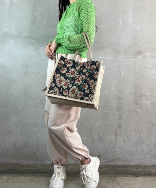 Loco Ocean（ロコオーシャン）の「【花柄】A4サイズ フラワー総柄 / サブバッグ トートバッグ（トートバッグ・レディース・B/A・ONE SIZE）」の12枚目の写真