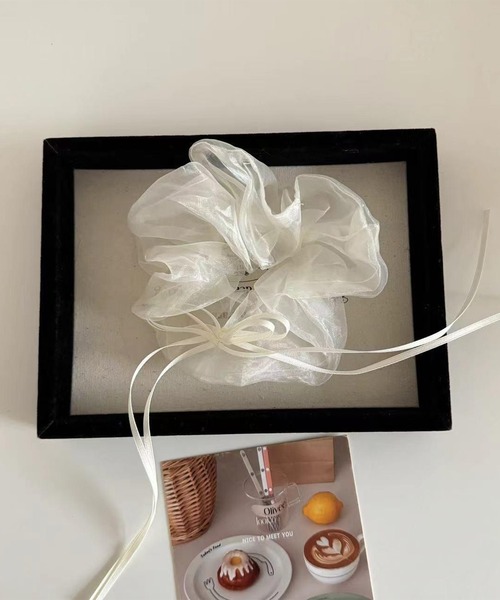 leune（ルネ）の「リボンハングシアービッグシュシュ（シュシュ・レディース・ブラック/ホワイト/ピンク・FREE）」の4枚目の写真