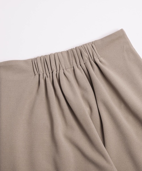 AMELY(エミリー)の「シフォンフリルストラップ タックパンツ(その他パンツ・レディース・グレイッシュベージュ/ブラック/ベージュ/ネイビー・M/L)」の20枚目の写真
