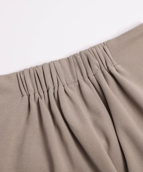 AMELY(エミリー)の「シフォンフリルストラップ タックパンツ(その他パンツ・レディース・グレイッシュベージュ/ブラック/ベージュ/ネイビー・M/L)」の19枚目の写真