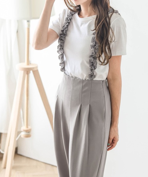AMELY(エミリー)の「シフォンフリルストラップ タックパンツ(その他パンツ・レディース・グレイッシュベージュ/ブラック/ベージュ/ネイビー・M/L)」の11枚目の写真