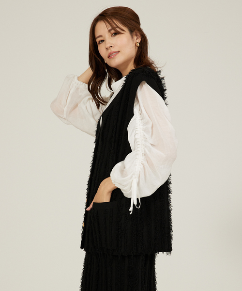 abahouse mavie(アバハウスマヴィ)の「【セットアップ対応】フリンジニットジレ/ベスト/冬服(ベスト・レディース・ブラック/ブルー・フリー)」の13枚目の写真