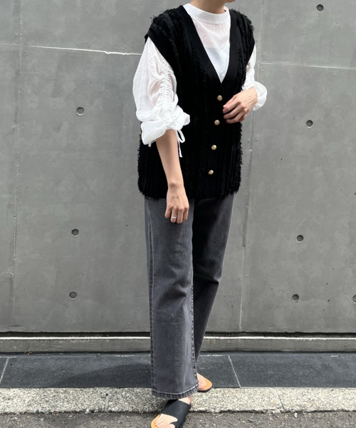 abahouse mavie(アバハウスマヴィ)の「【セットアップ対応】フリンジニットジレ/ベスト/冬服(ベスト・レディース・ブラック/ブルー・フリー)」の12枚目の写真