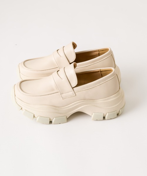 OLIVE des OLIVE(オリーブデオリーブ)の「スニーカーソールローファー(ローファー・レディース・ブラック/アイボリー・X-LARGE/LARGE/MEDIUM/SMALL)」の16枚目の写真