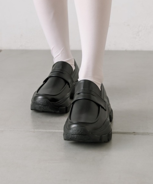 OLIVE des OLIVE(オリーブデオリーブ)の「スニーカーソールローファー(ローファー・レディース・ブラック/アイボリー・X-LARGE/LARGE/MEDIUM/SMALL)」の11枚目の写真