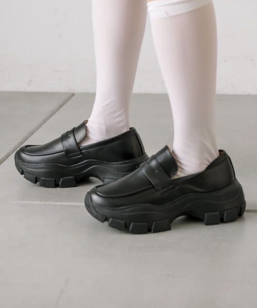 OLIVE des OLIVE(オリーブデオリーブ)の「スニーカーソールローファー(ローファー・レディース・ブラック/アイボリー・X-LARGE/LARGE/MEDIUM/SMALL)」の10枚目の写真