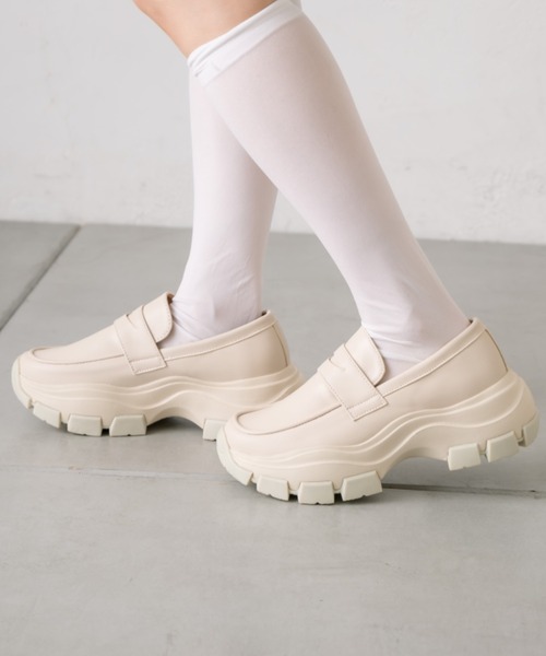 OLIVE des OLIVE(オリーブデオリーブ)の「スニーカーソールローファー(ローファー・レディース・ブラック/アイボリー・X-LARGE/LARGE/MEDIUM/SMALL)」の5枚目の写真