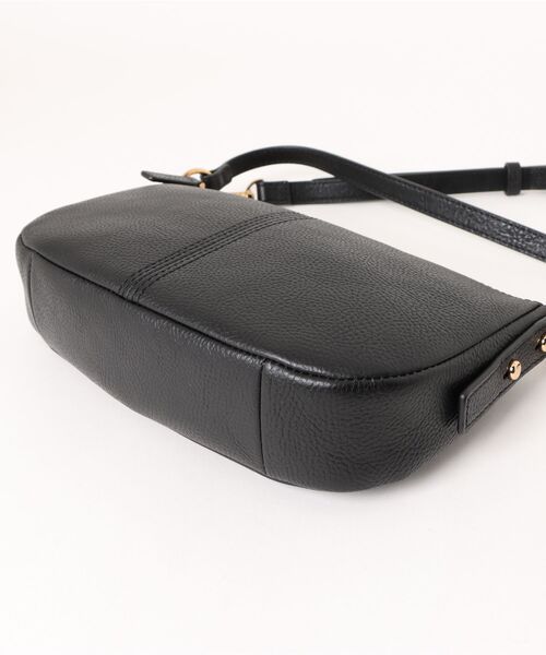 FOSSIL(フォッシル)の「フォッシル 斜めがけバッグ レディース レザー ブラック スマホ収納可 ZB11097001(ショルダーバッグ・レディース・ブラック・FREE)」の3枚目の写真