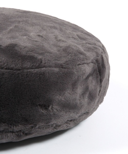 BAYFLOW（ベイフロー）の「[滑らかなファーの肌触り]BFファーサークルクッション55cm（クッション/クッションカバー・レディース・グレー/チャコール・00）」の7枚目の写真
