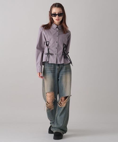 FOREVER 21（フォーエバー トゥエンティーワン）の「【2024FW】レースアップデザインシャツ（シャツ/ブラウス・レディース・オフホワイト/グレー・FREE）」の3枚目の写真