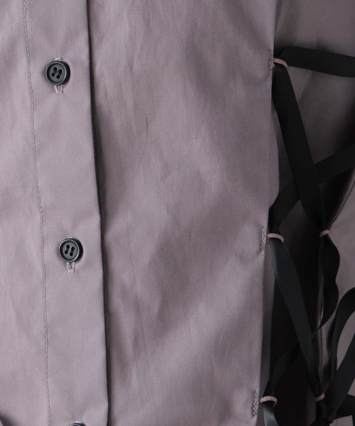 FOREVER 21（フォーエバー トゥエンティーワン）の「【2024FW】レースアップデザインシャツ（シャツ/ブラウス・レディース・オフホワイト/グレー・FREE）」の21枚目の写真