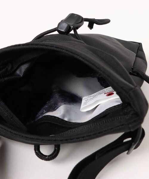 Mammut（マムート）の「《 MAMMUT 》 Xeron Pouch RT 1（ショルダーバッグ・レディース・ベージュ/ブラック・FREE）」の5枚目の写真