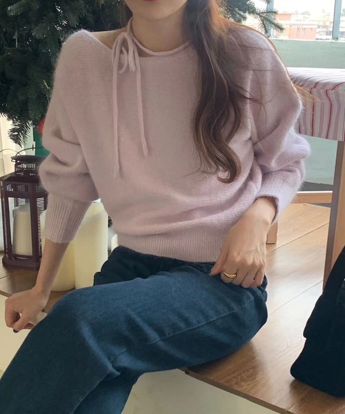 ECLIN(エクラン)の「オフショルダーリボンニットプルオーバー(ニット/セーター・レディース・オフホワイト/ブラック/ブルー/イエロー/パープル・FREE)」の11枚目の写真