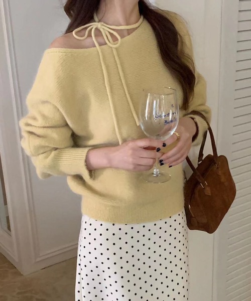 ECLIN(エクラン)の「オフショルダーリボンニットプルオーバー(ニット/セーター・レディース・オフホワイト/ブラック/ブルー/イエロー/パープル・FREE)」の13枚目の写真