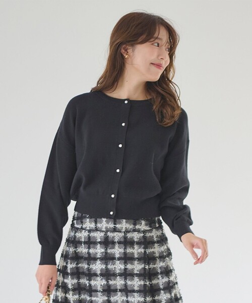 Feroux(フェルゥ)の「【洗える】2WAY パールボタン カーディガン(カーディガン/ボレロ・レディース・ブラック系/アイボリー系/ベージュ系・F)」の11枚目の写真