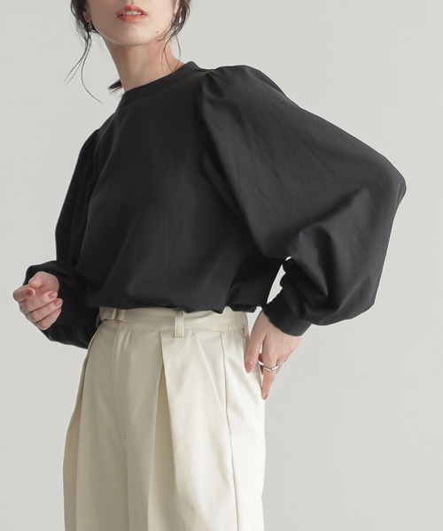 for/c(フォーシー)の「後ろボタンボリュームスリーブブラウス【サスティナブル】(シャツ/ブラウス・レディース・ブラック/オフホワイト・LL/L/M)」の17枚目の写真