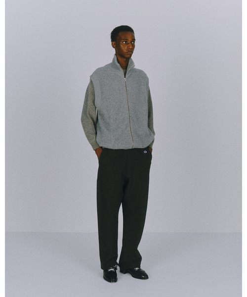 Champion（チャンピオン）の「CHAMPION / チャンピオン 別注 MODERN FIT SWEAT PANTS（スウェットパンツ・メンズ・ブラック系その他/ネイビー/チャコールグレー・LARGE/MEDIUM）」の2枚目の写真