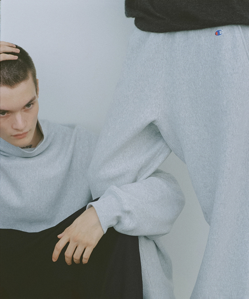 Champion（チャンピオン）の「CHAMPION / チャンピオン 別注 MODERN FIT SWEAT PANTS（スウェットパンツ・メンズ・ブラック系その他/ネイビー/チャコールグレー・LARGE/MEDIUM）」の4枚目の写真
