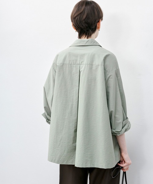 tageechita（タジチタ）の「【tageechita】アシメトリフルイドシャツ（シャツ/ブラウス・レディース・セージグリーン/スモークピンク・S/M/L）」の3枚目の写真