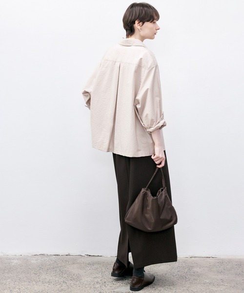 tageechita（タジチタ）の「【tageechita】アシメトリフルイドシャツ（シャツ/ブラウス・レディース・セージグリーン/スモークピンク・S/M/L）」の4枚目の写真