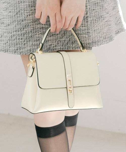 Julia Boutique（ジュリアブティック）の「フラップ2wayハンドバッグ（ハンドバッグ・レディース・グレー/オフホワイト/ブラック/レッド/ベージュ・ONE）」の7枚目の写真