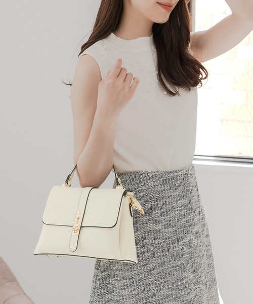 Julia Boutique（ジュリアブティック）の「フラップ2wayハンドバッグ（ハンドバッグ・レディース・グレー/オフホワイト/ブラック/レッド/ベージュ・ONE）」の8枚目の写真