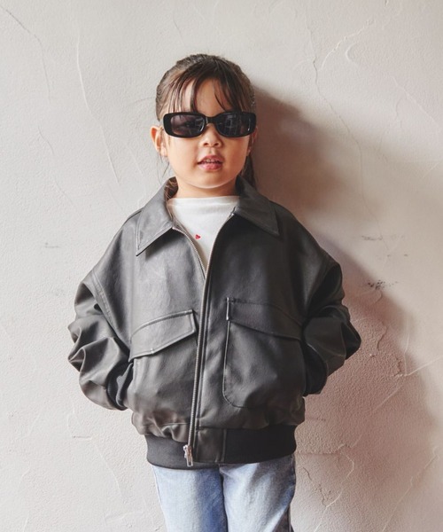 10C REPIPI（ジューシーレピピ）の「【10C REPIPI】フェイクレザーフライジャケット（ブルゾン・キッズ・ブラック系その他/ブラック・130cm/120cm/110cm）」の2枚目の写真