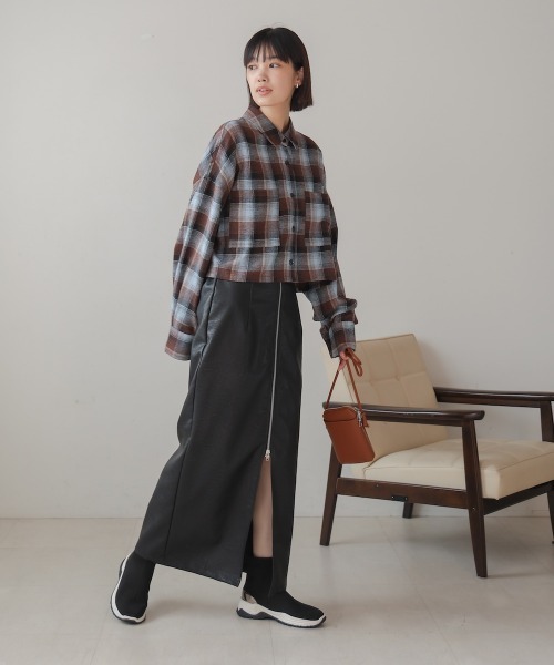 Bou Jeloud(ブージュルード)の「チェック柄ショートシャツ(シャツ/ブラウス・レディース・ブラック/ブラウン・38)」の7枚目の写真