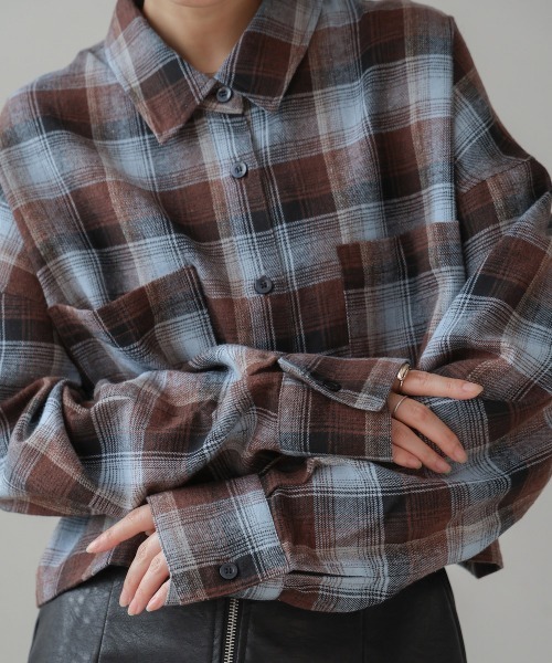 Bou Jeloud(ブージュルード)の「チェック柄ショートシャツ(シャツ/ブラウス・レディース・ブラック/ブラウン・38)」の11枚目の写真