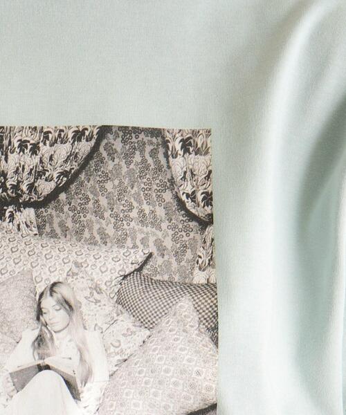 LAURA ASHLEY(ローラアシュレイ)の「【STORY掲載!/一部店舗限定カラーあり/大人気!日本製/Laura Ashley ヒストリーフォト】ガール フォトTシャツ(Tシャツ/カットソー・レディース・オフホワイト/グリーン系/ベビーピンク・38)」の14枚目の写真