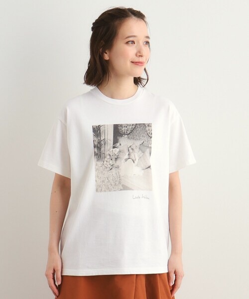 LAURA ASHLEY(ローラアシュレイ)の「【STORY掲載!/一部店舗限定カラーあり/大人気!日本製/Laura Ashley ヒストリーフォト】ガール フォトTシャツ(Tシャツ/カットソー・レディース・オフホワイト/グリーン系/ベビーピンク・38)」の20枚目の写真