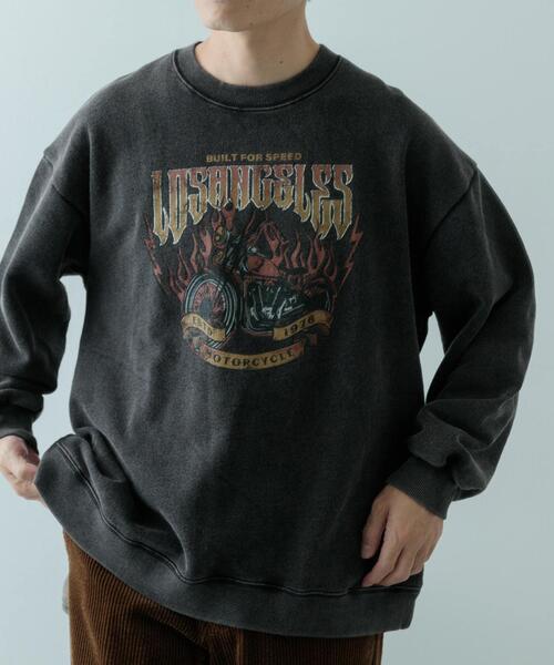 ITEMS URBANRESEARCH(アイテムズ アーバンリサーチ)の「パウダー加工 クルーネックスウェットプルオーバー(スウェット・メンズ・その他1/その他2/その他3・MEDIUM/LARGE)」の5枚目の写真
