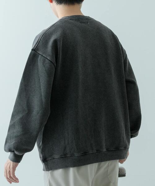 ITEMS URBANRESEARCH(アイテムズ アーバンリサーチ)の「パウダー加工 クルーネックスウェットプルオーバー(スウェット・メンズ・その他1/その他2/その他3・MEDIUM/LARGE)」の15枚目の写真