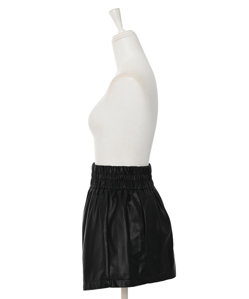 Narcissus（ナルシス）の「フェイクレザーショートパンツ（その他パンツ・レディース・ブラウン/ブラック・FREE）」の8枚目の写真