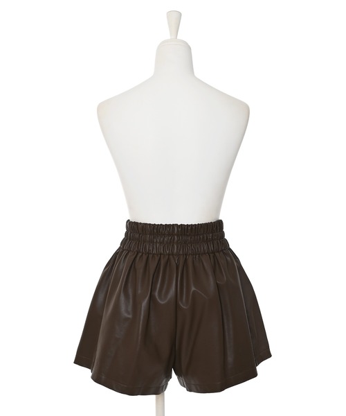 Narcissus（ナルシス）の「フェイクレザーショートパンツ（その他パンツ・レディース・ブラウン/ブラック・FREE）」の5枚目の写真