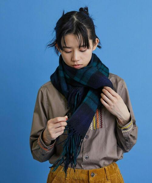 FRAPBOIS（フラボア）の「ウールチェックストール（ストール/ショール・レディース・ベージュ/ホワイト×ブラック/ダークネイビー・FREE）」の8枚目の写真