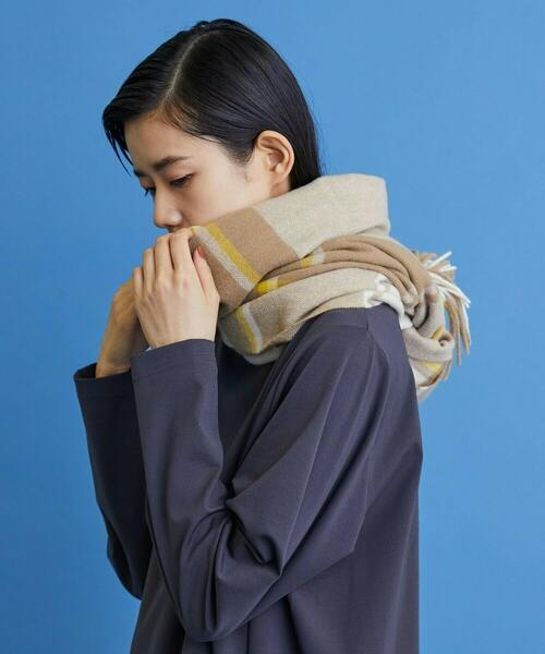 FRAPBOIS（フラボア）の「ウールチェックストール（ストール/ショール・レディース・ベージュ/ホワイト×ブラック/ダークネイビー・FREE）」の11枚目の写真