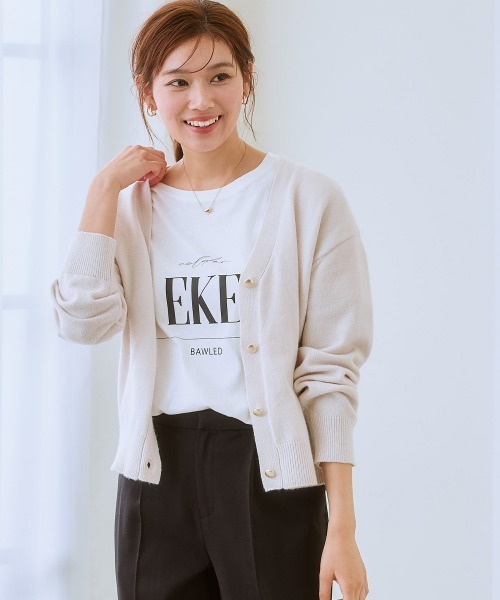 7days Life Styling(セブンデイズライフスタイリング)の「ゴールドボタンVネックニットカーディガン(カーディガン/ボレロ・レディース・アイボリー/ラベンダー/杢グレー/ブラック・M/L/LL/S/3L)」の15枚目の写真