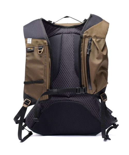 AS2OV(アッソブ)の「【AS2OV/アッソブ】 EPIC DAY PACK(バックパック/リュック・メンズ・ブラック/キャメル・FREE)」の5枚目の写真