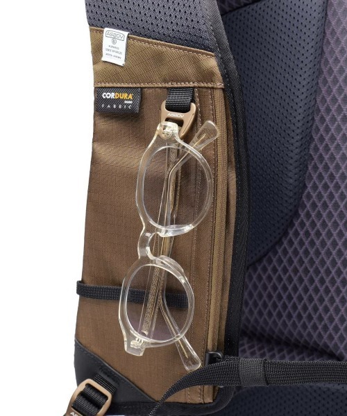 AS2OV(アッソブ)の「【AS2OV/アッソブ】 EPIC DAY PACK(バックパック/リュック・メンズ・ブラック/キャメル・FREE)」の16枚目の写真