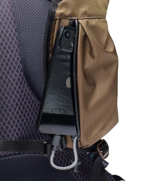 AS2OV(アッソブ)の「【AS2OV/アッソブ】 EPIC DAY PACK(バックパック/リュック・メンズ・ブラック/キャメル・FREE)」の17枚目の写真