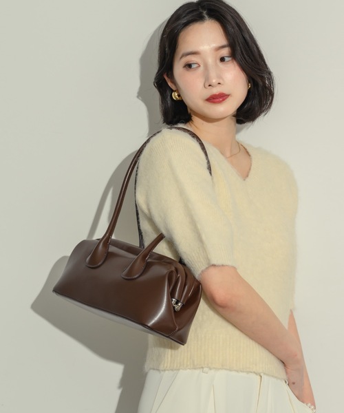 NEUNA（ヌナ）の「〈韓国ライクが叶う！！〉キスロックフルートバッグ（ハンドバッグ・レディース・ブラック/ブラウン/アイボリー/イエロー・FREE）」の12枚目の写真